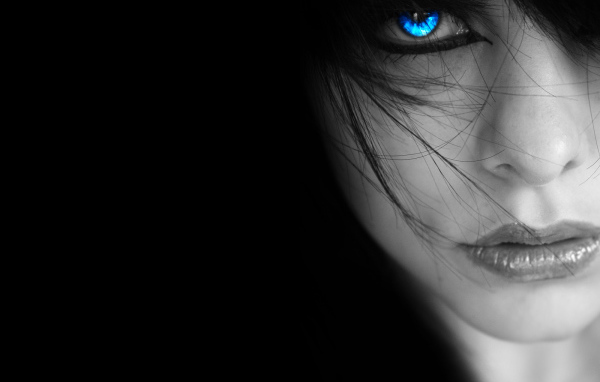 Голубой глаз