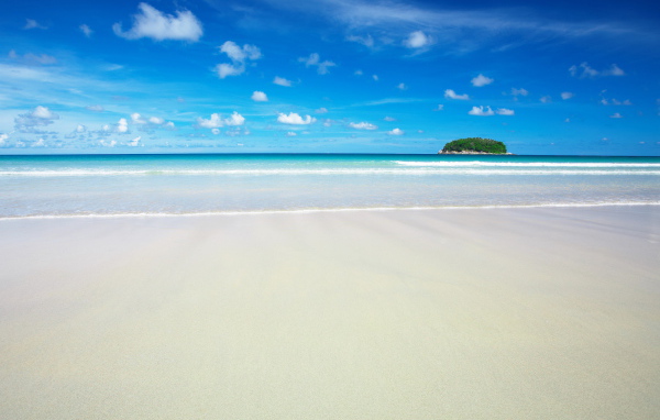 Красивый пляж