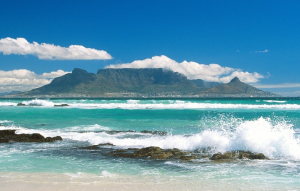 Пребрежный вид на гору Тейбл / Южная Африка