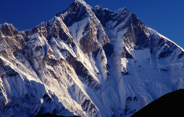 Пик горы Lhotse / Тенгпоче / Сагармата / Непал