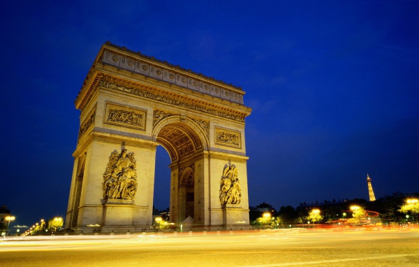 Триумфальная арка Париж