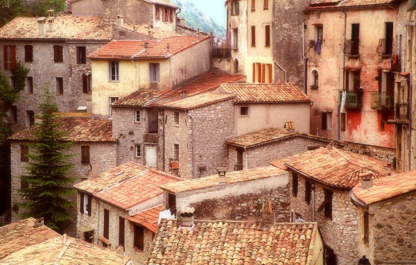 Крыши Ocher Peille