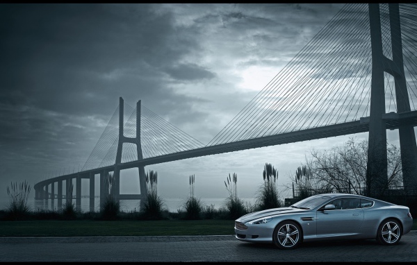 Автомобиль Астон Мартин