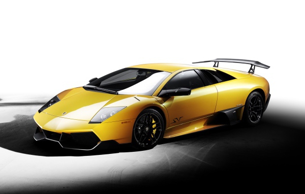 Желтый Феррари