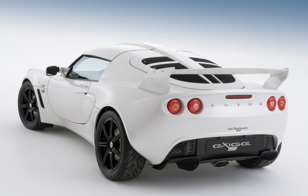 Отличный спорткар Lotus ExiGe S