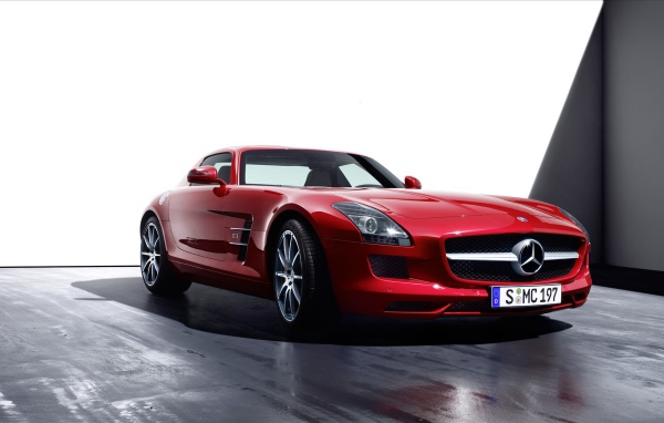 Мерседес 6.3