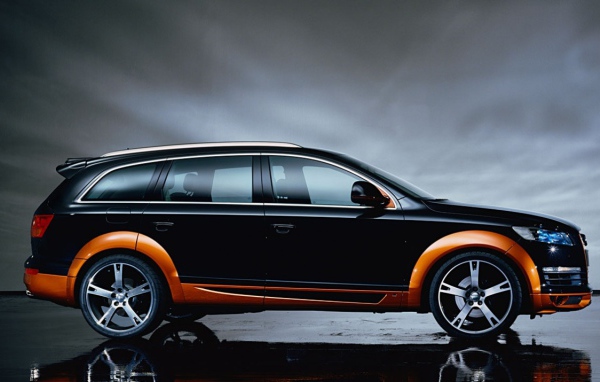 Красивый черный авто