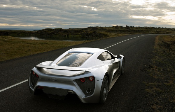 Спортивная машина