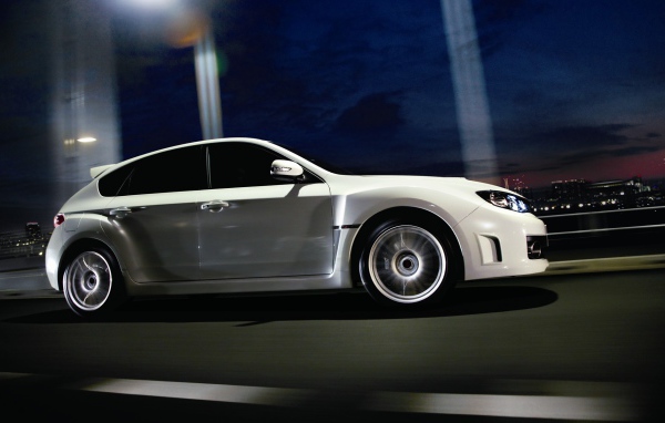 Автомобиль марки Subaru