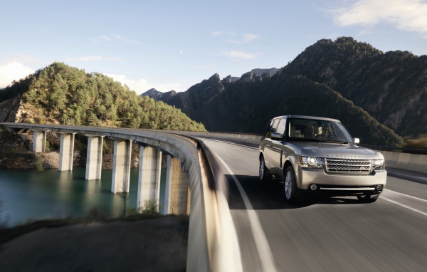 Rover на мосту