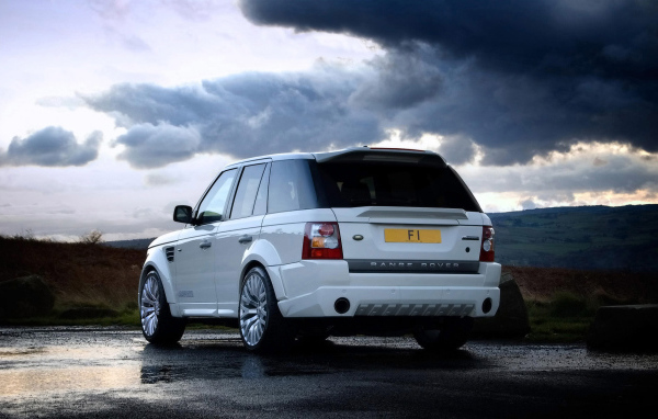 Белый Внедорожник Range Rover