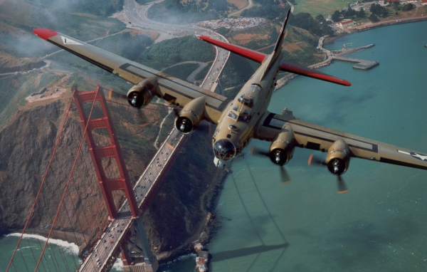 Полет над Золотыми Воротами