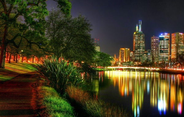 Вечер в городском парке