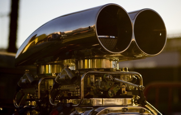 Отражение в металле