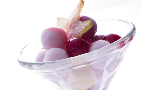 Десерт мороженое