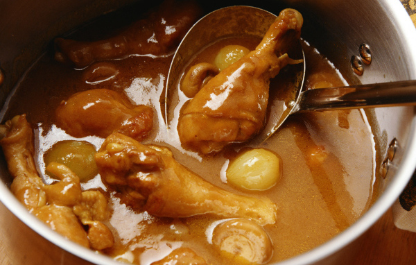 Тушеная курица