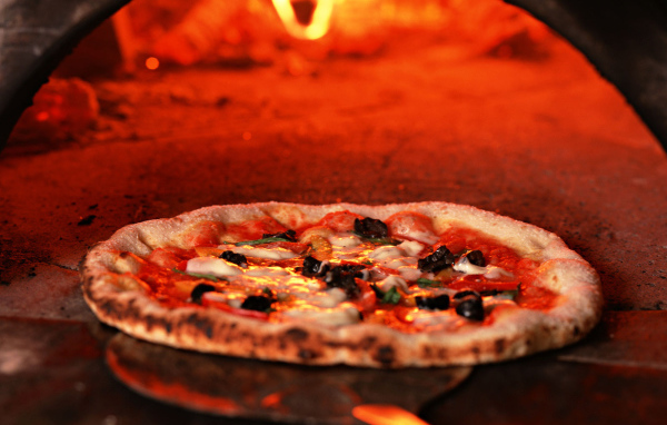 Пицца в печи
