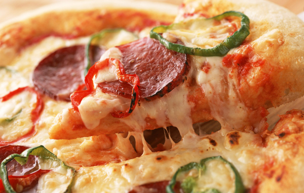 Пицца с зеленым перчиком