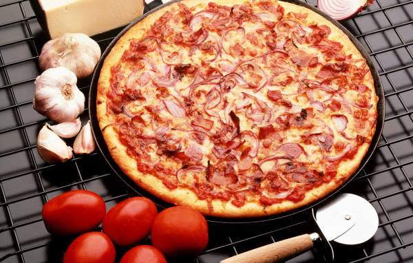 Пицца с томатом