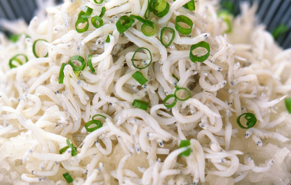 Мелко нарезанный кальмар