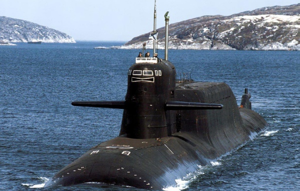 Подлодка в заливе