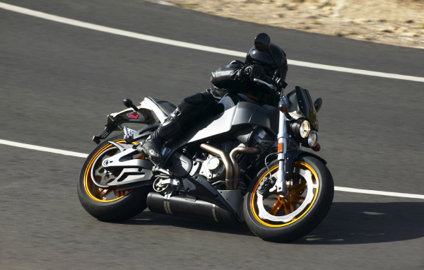 Спортивный мотоцикл