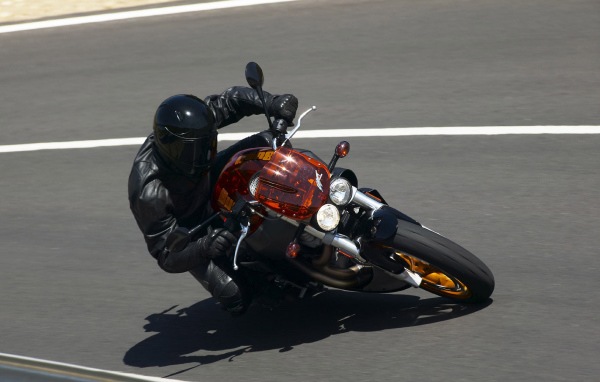 Двухколесный самолет