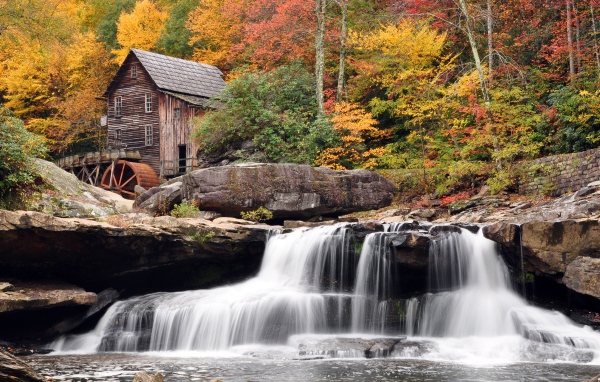 Домик у реки