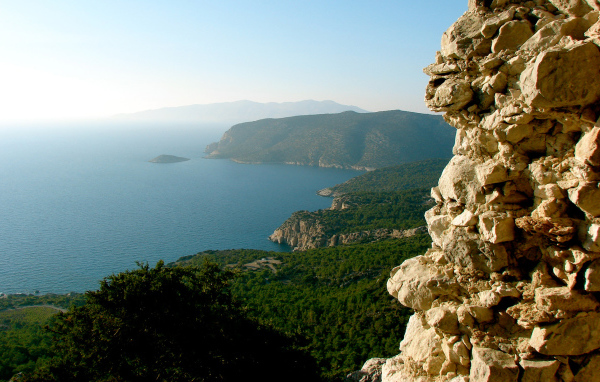 Красивый вид со скалы