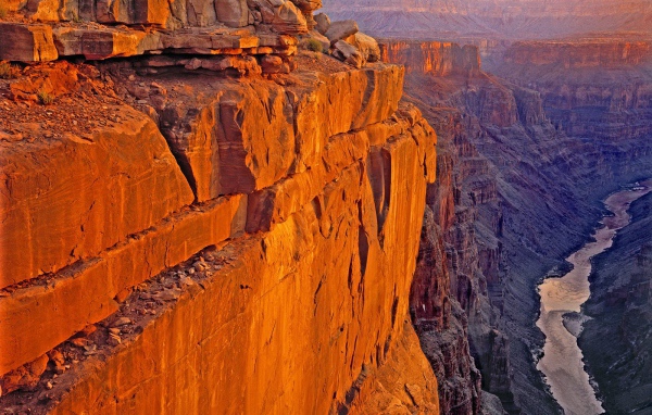 Крутой обрыв