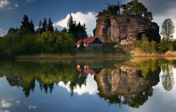 Дом у озера