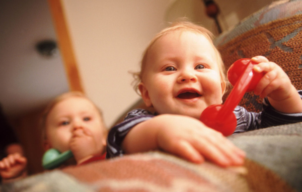 Веселые малыши