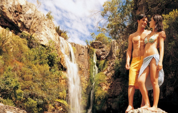 Наедине у водопада