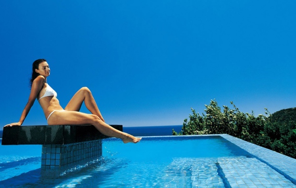 Отдых у бассейна