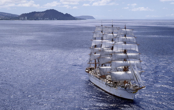 Великолепное парусное судно