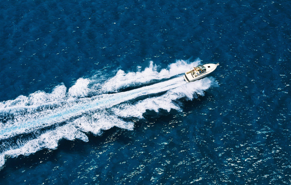 Быстроходный катер