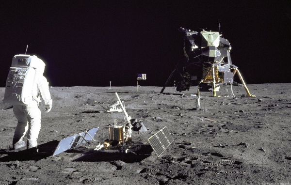 Аполлон-11 Человек на Луне