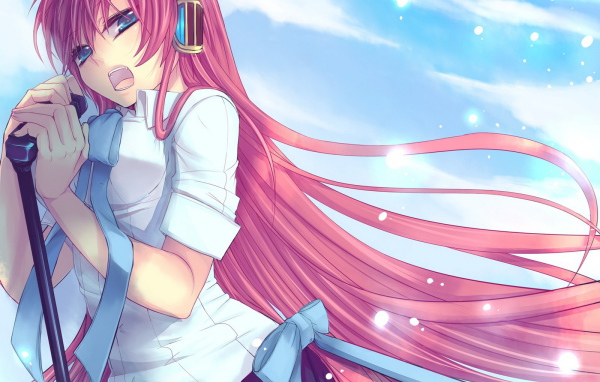 Девочка на сцене