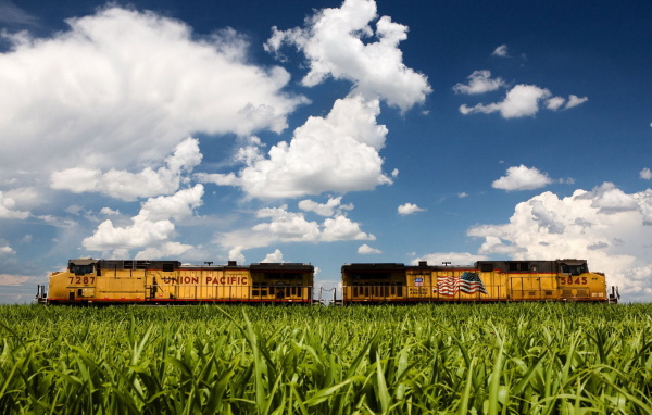 Американский поезд