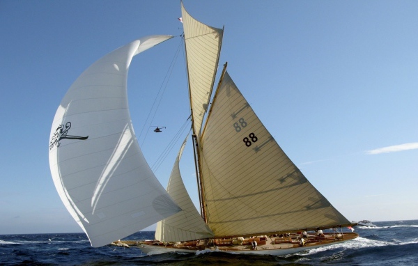 Гонка на яхте