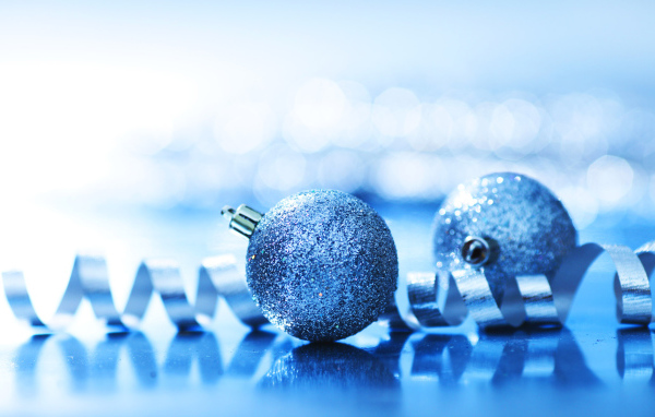 Голубые елочные игрушки 2011