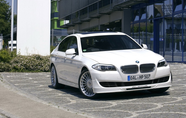 БМВ Б5 Би-Турбо 2011