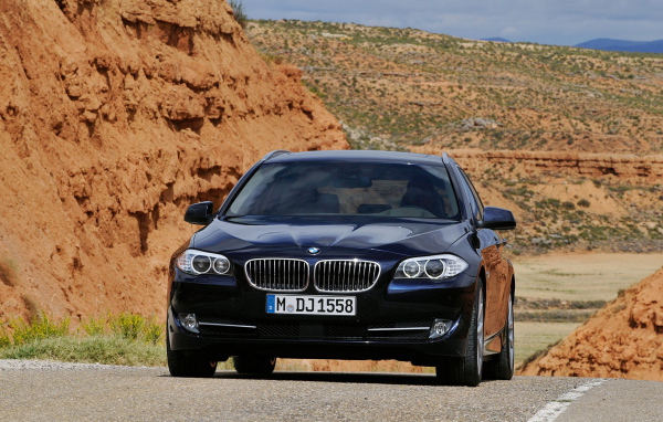 BMW-5-Series Touring