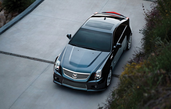 Кадиллак CTS-V в купе