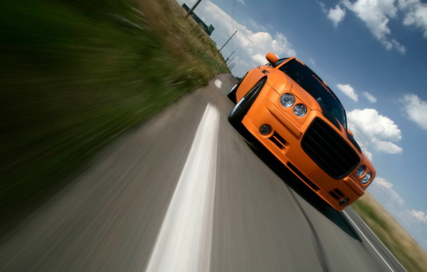 Крайслер 300С в движении