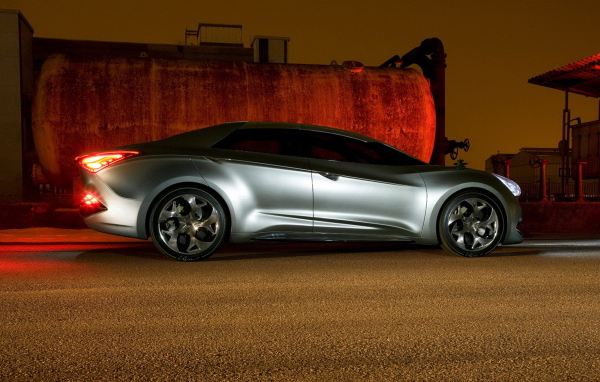 Hyundai i flow Concept в ночи