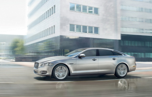 Jaguar-XJ 2011