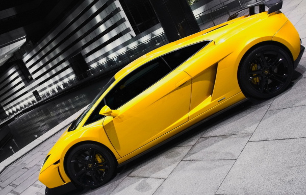 Ламборджини Галардо GT 600 в желтом кузове
