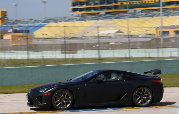 Спортивный Лексус 2012