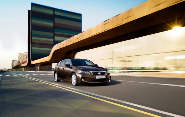 Новый Лексус СТ 200h